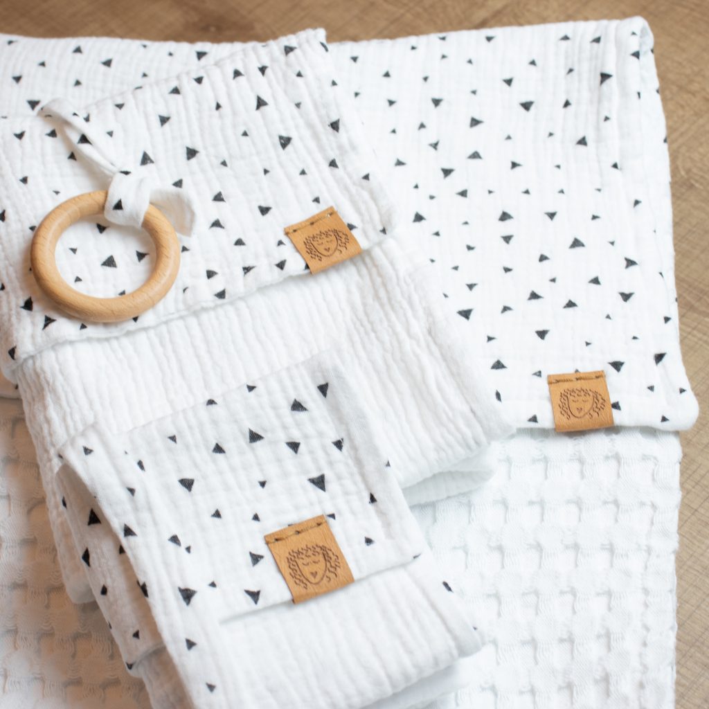 Swaddle Me Waffle - Gift Set Triangles
