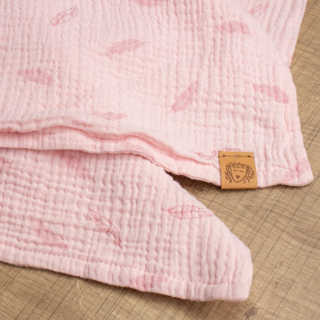 Cuddle Me - Pink Feathers